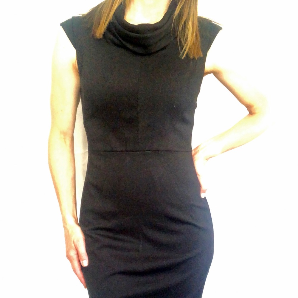 Kenneth Cole Reaction LBD collar and waist detail